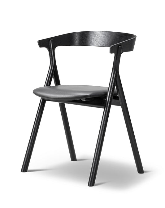 FREDERICIA - Set of 2 - YKSI Chair - Oak Black w/Black Leather Seat - CLEARANCE Fifty Percent Discount