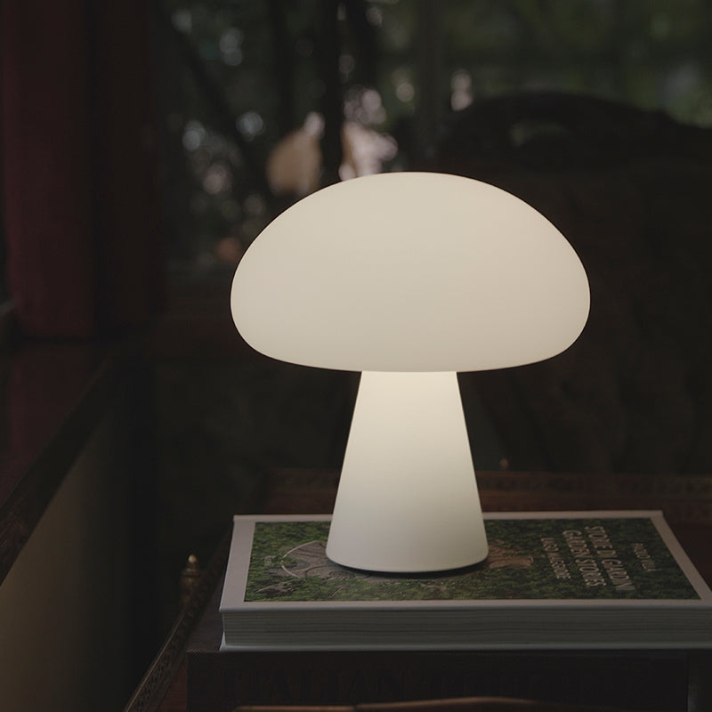 GUBI Obello Rechargeable Lamp - Indoor & Outdoor Safe - Fifteen Percent Discount