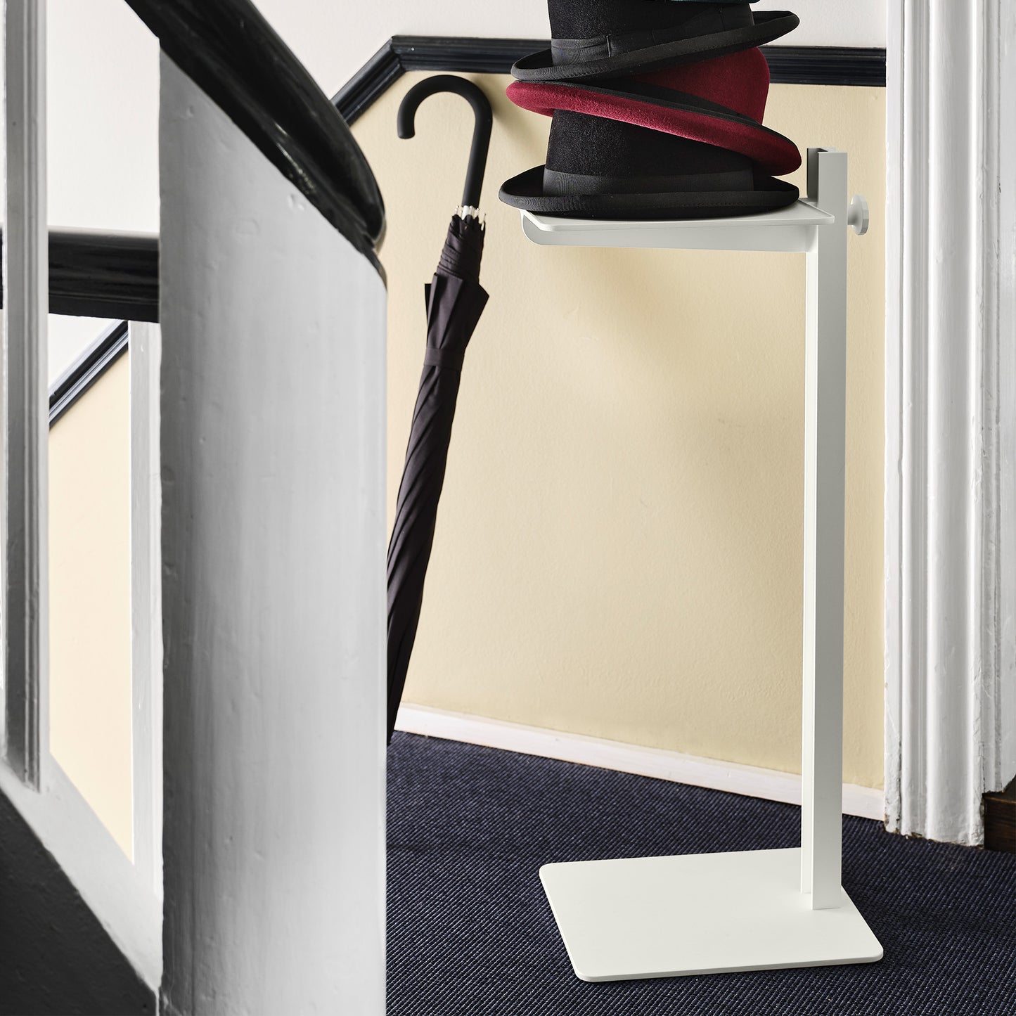 STRING Museum™ Adjustable Side Table - White