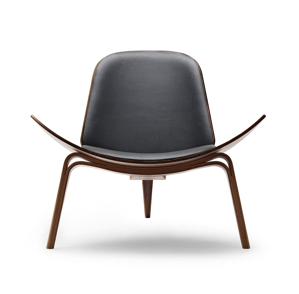 CARL HANSEN & SØNS - CH07 Shell Chair - Walnut Oiled - Thor Leather Seat