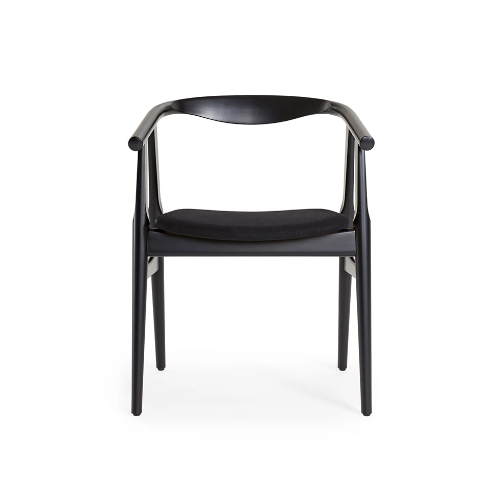 GETAMA - Wegner GE525 Chair - Set of 2 - Beech Black Lacquered with Black Leather Seat - CLEARANCE Forty Percent Discount